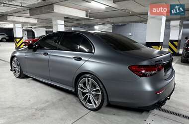 Седан Mercedes-Benz E-Class 2022 в 