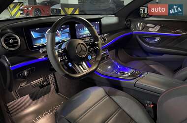 Седан Mercedes-Benz E-Class 2022 в 