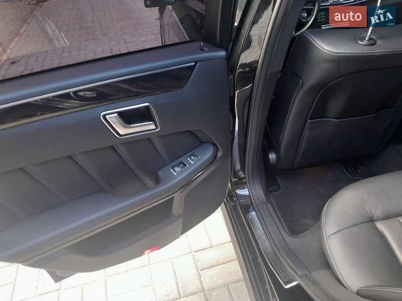 Седан Mercedes-Benz E-Class 2015 в Дрогобичі