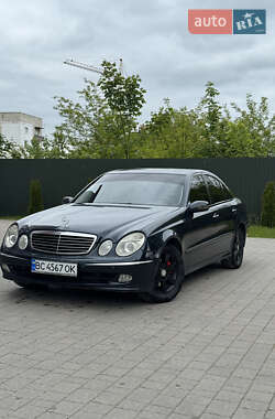 Седан Mercedes-Benz E-Class 2004 в Львове