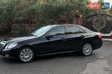 Седан Mercedes-Benz E-Class 2011 в Виннице