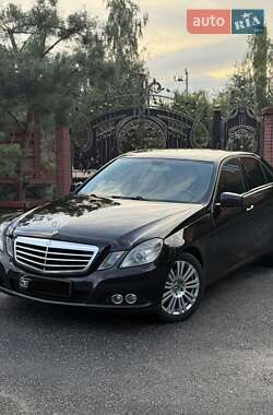 Седан Mercedes-Benz E-Class 2011 в Киеве