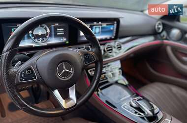 Седан Mercedes-Benz E-Class 2016 в 