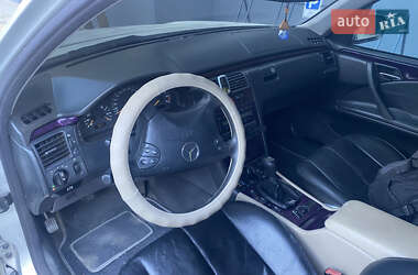 Седан Mercedes-Benz E-Class 2000 в 