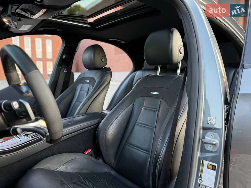 Седан Mercedes-Benz E-Class 2016 в Дніпрі