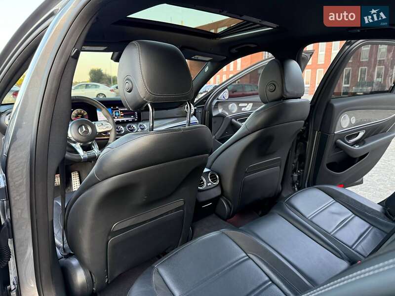 Седан Mercedes-Benz E-Class 2016 в Дніпрі