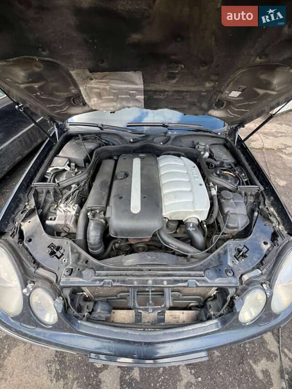 Седан Mercedes-Benz E-Class 2004 в Ровно