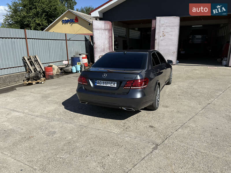 Седан Mercedes-Benz E-Class 2013 в Ужгороде