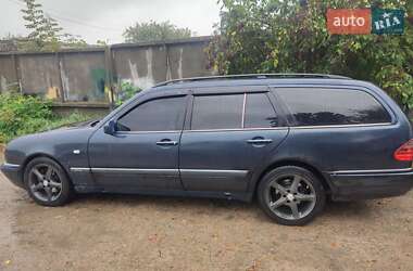 Универсал Mercedes-Benz E-Class 1998 в 