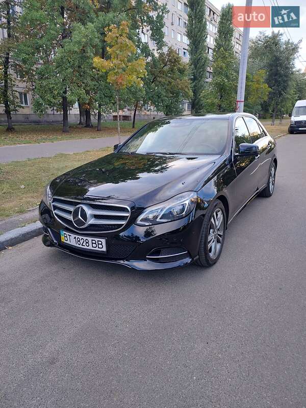 Седан Mercedes-Benz E-Class 2013 в 