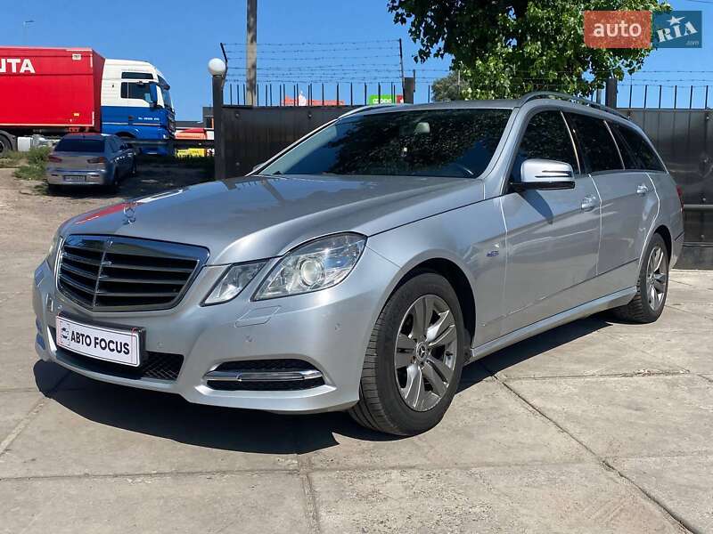 Универсал Mercedes-Benz E-Class 2010 в Киеве