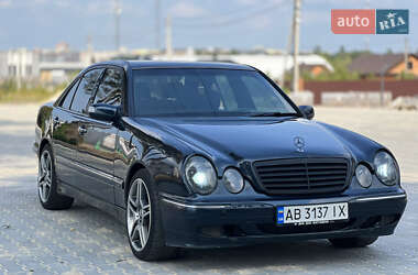 Седан Mercedes-Benz E-Class 2000 в Виннице