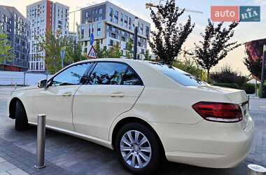 Седан Mercedes-Benz E-Class 2013 в 