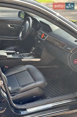 Седан Mercedes-Benz E-Class 2012 в 