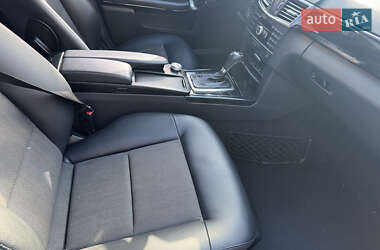 Седан Mercedes-Benz E-Class 2011 в 