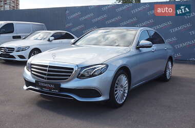 Седан Mercedes-Benz E-Class 2016 в 