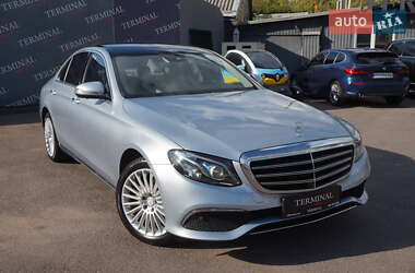 Седан Mercedes-Benz E-Class 2016 в 