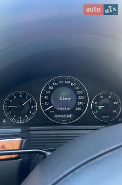 Седан Mercedes-Benz E-Class 2005 в  фото 11 Седан Mercedes-Benz E-Class 2005 в