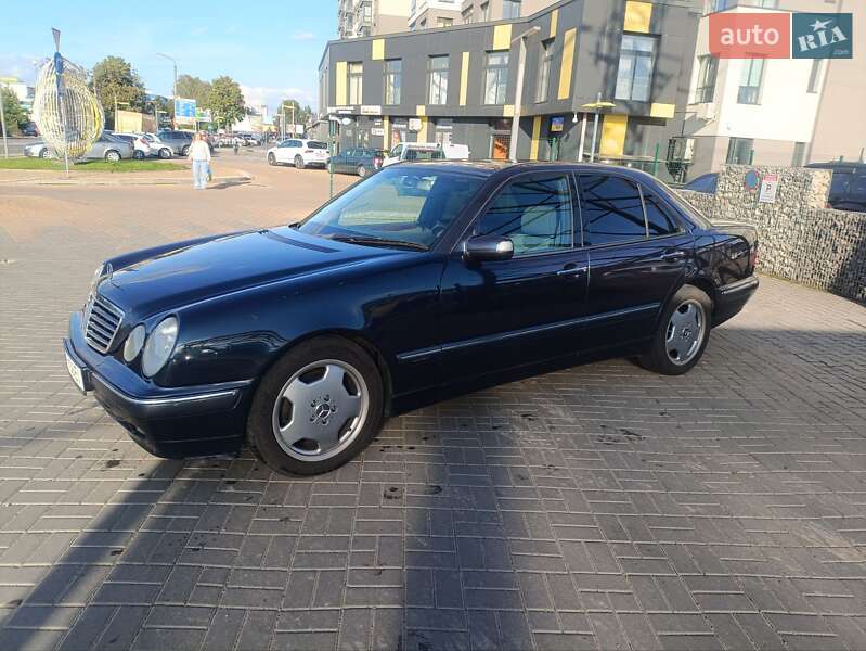 Седан Mercedes-Benz E-Class 2000 в Ивано-Франковске