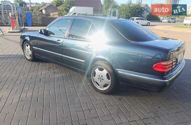 Седан Mercedes-Benz E-Class 2000 в 
