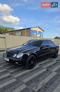 Седан Mercedes-Benz E-Class 2007 в Конопниці