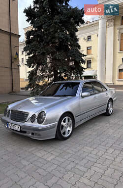 Седан Mercedes-Benz E-Class 2000 в Запорожье