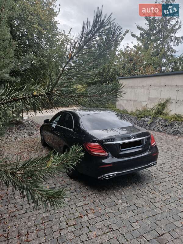 Седан Mercedes-Benz E-Class 2019 в Ужгороде