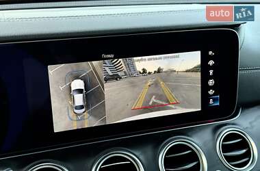 Седан Mercedes-Benz E-Class 2022 в 