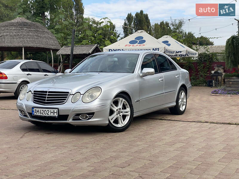 Mercedes-Benz E-Class 2009
