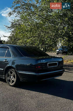 Седан Mercedes-Benz E-Class 1999 в 