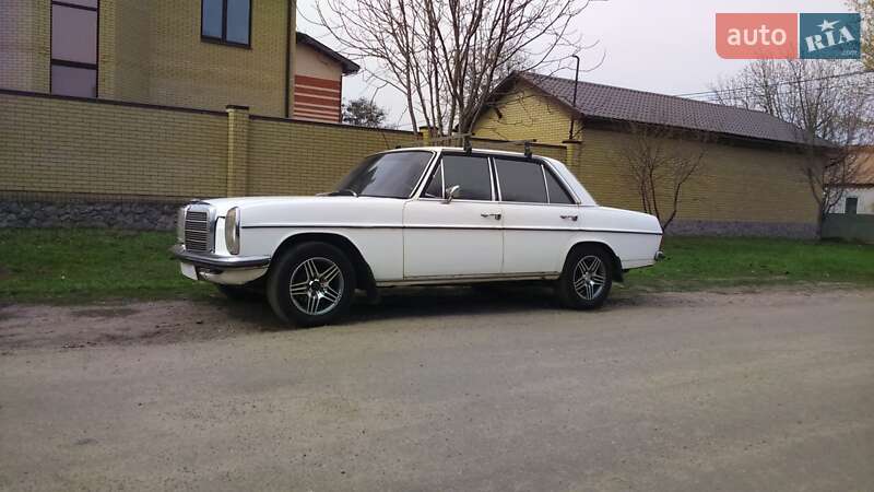 Седан Mercedes-Benz E-Class 1972 в Харькове