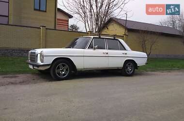 Седан Mercedes-Benz E-Class 1972 в 