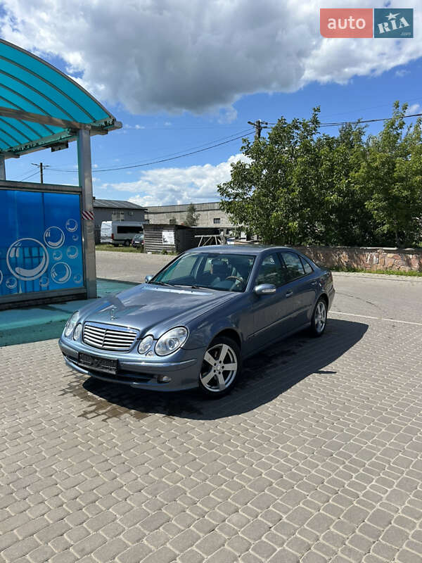 Седан Mercedes-Benz E-Class 2005 в 