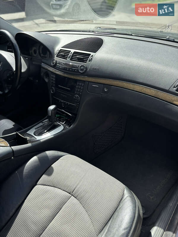 Седан Mercedes-Benz E-Class 2003 в Броварах