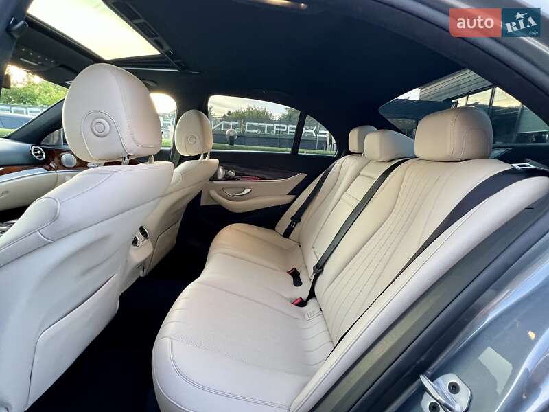 Седан Mercedes-Benz E-Class 2019 в Киеве