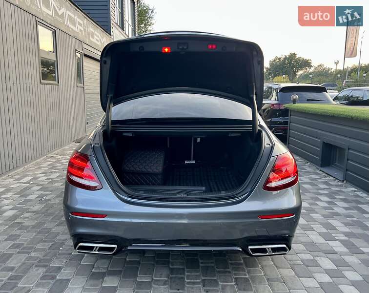 Седан Mercedes-Benz E-Class 2019 в Киеве