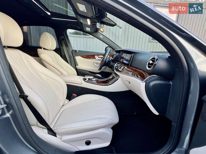 Седан Mercedes-Benz E-Class 2019 в Киеве