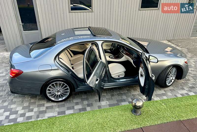 Седан Mercedes-Benz E-Class 2019 в Киеве