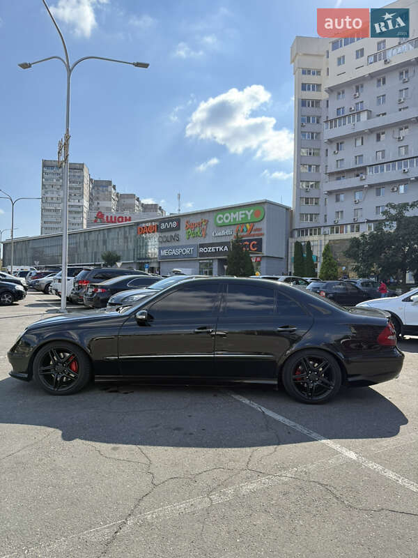 Седан Mercedes-Benz E-Class 2002 в Днепре