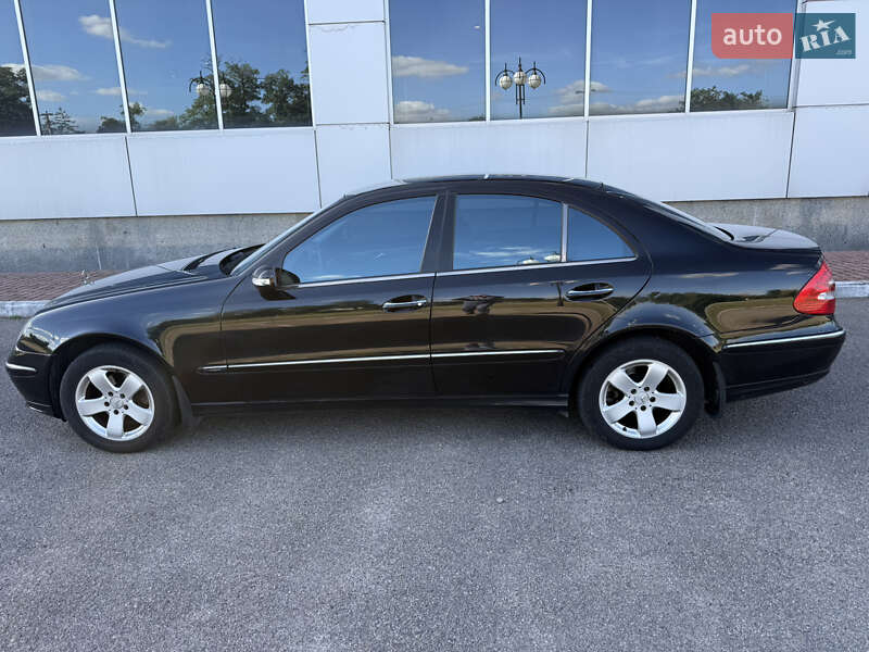 Седан Mercedes-Benz E-Class 2004 в Білій Церкві