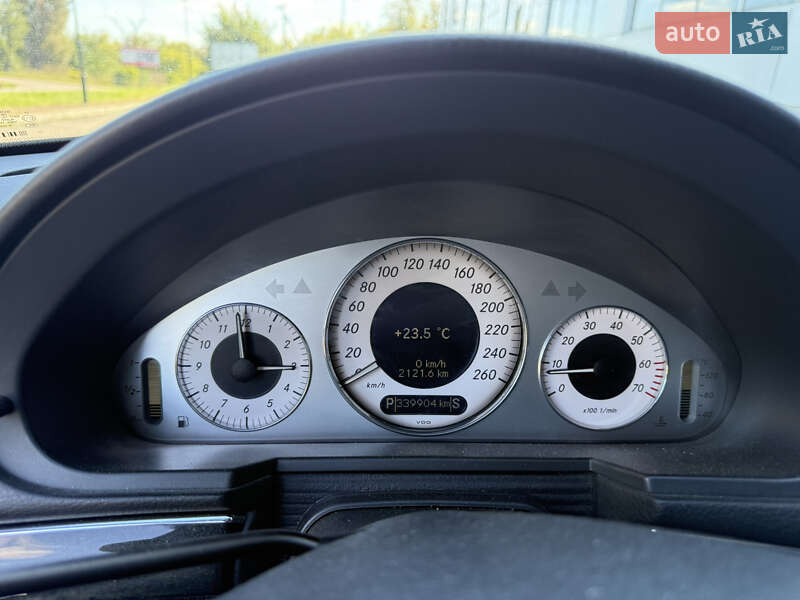 Седан Mercedes-Benz E-Class 2004 в Білій Церкві