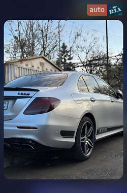 Седан Mercedes-Benz E-Class 2016 в 
