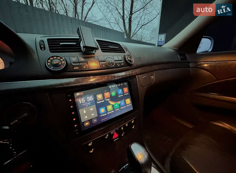 Седан Mercedes-Benz E-Class 2003 в Запорожье