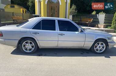 Седан Mercedes-Benz E-Class 1995 в Косове