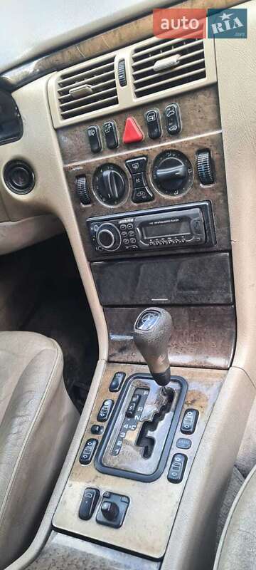 Седан Mercedes-Benz E-Class 1999 в Львове