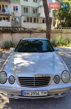 Седан Mercedes-Benz E-Class 2001 в Одессе