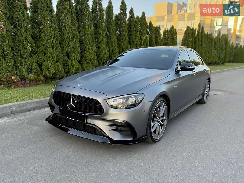 Седан Mercedes-Benz E-Class 2022 в 