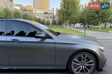 Седан Mercedes-Benz E-Class 2022 в 