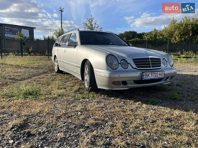 Mercedes-Benz E-Class 2001