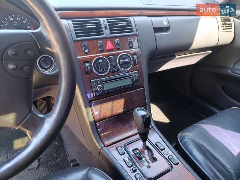 Седан Mercedes-Benz E-Class 1999 в Кривому Розі